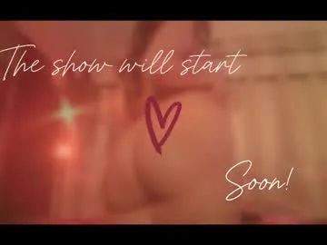 Little_maeve from Chaturbate