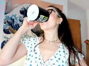 Littlee33 from Chaturbate