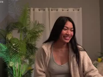 Littlemiss_kira from Chaturbate