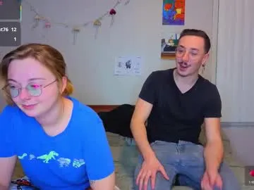 Mamiclouds from Chaturbate