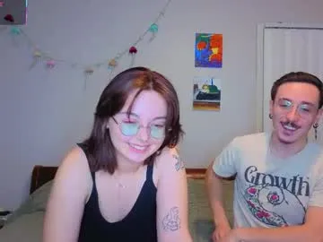 Mamiclouds from Chaturbate