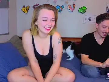 Mamiclouds from Chaturbate