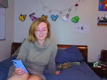 Mamiclouds from Chaturbate