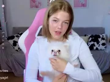 Maya_blonde18 from Chaturbate