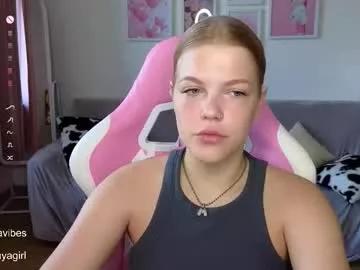 Maya_blonde18 from Chaturbate