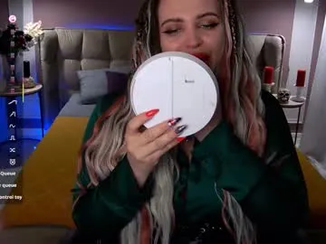 Maya_mils from Chaturbate