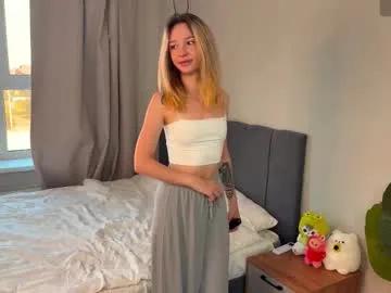Minicleo from Chaturbate