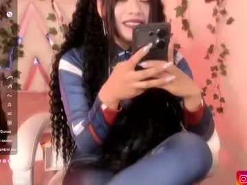 Nanit_l from Chaturbate