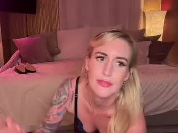 Officiallyonlytams from Chaturbate