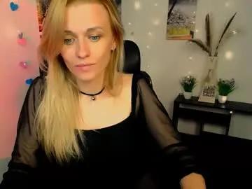 Peppymia from Chaturbate