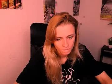 Peppymia from Chaturbate