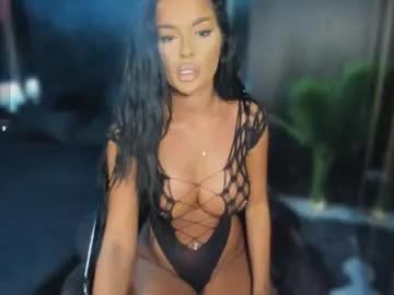 Pussydollxx from Chaturbate