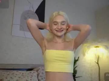 Risingdawnn from Chaturbate