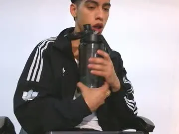 Russell_adams_ from Chaturbate