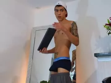 Russell_adams_ from Chaturbate