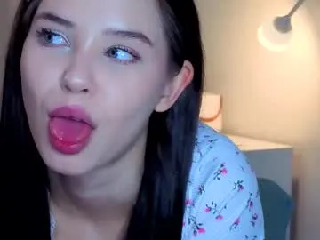 Slyshypie from Chaturbate