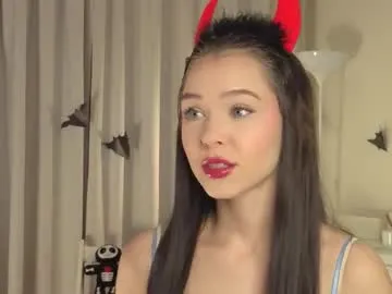 Slyshypie from Chaturbate