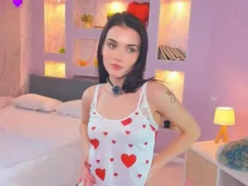 Synne_glows from Chaturbate