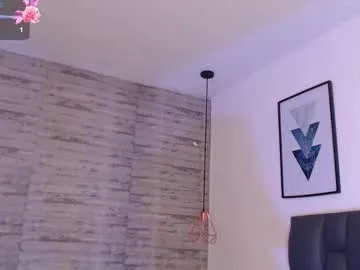 Tinna__hottie from Chaturbate