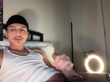 Xmomentumx from Chaturbate