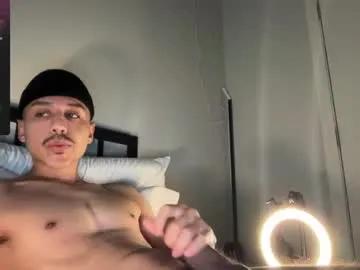 Xmomentumx from Chaturbate