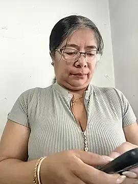 __valentina18 from StripChat