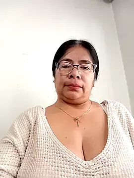 __valentina18 from StripChat