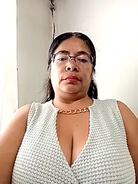 __valentina18 from StripChat