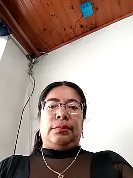 __valentina18 from StripChat