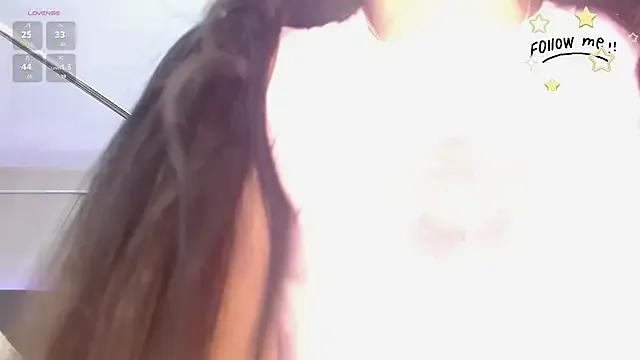 Adara_le from StripChat