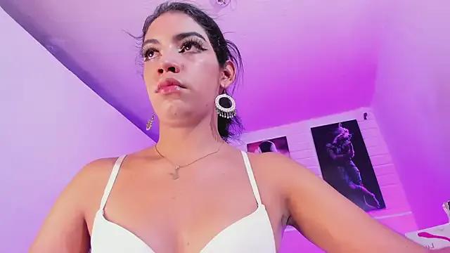 Alahia_Rodriguez from StripChat