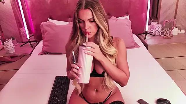 AnyaLov from StripChat