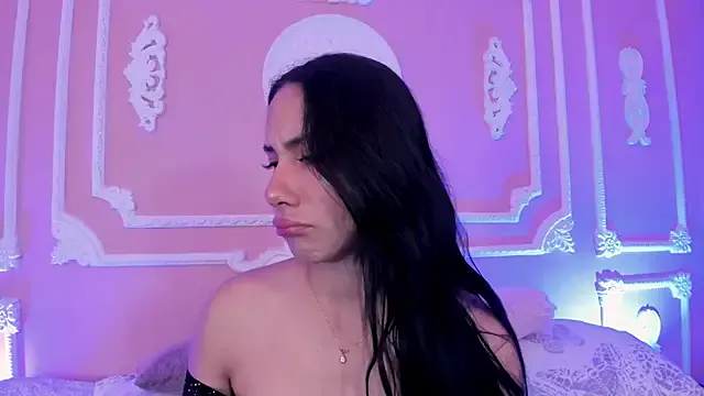 ArianaReynoldss from StripChat