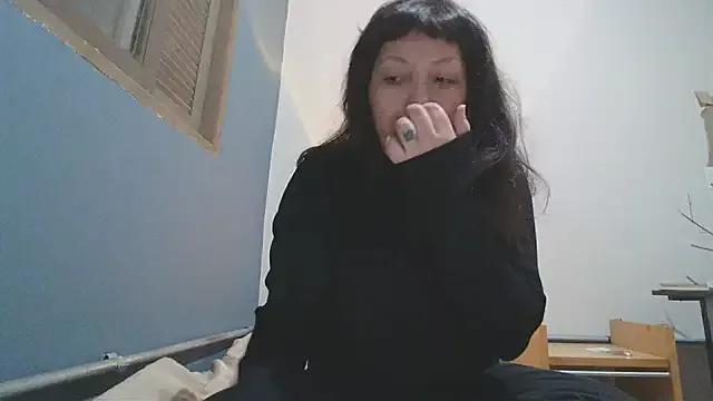 Bbyedarling from StripChat