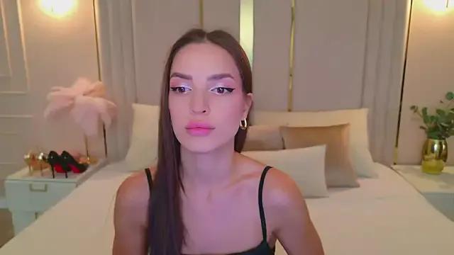 BellaHalles from StripChat