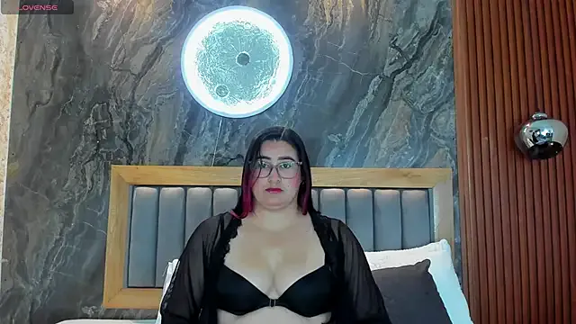 BellaPeers_ from StripChat