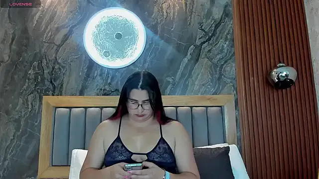 BellaPeers_ from StripChat