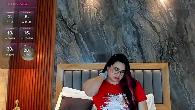 BellaPeers_ from StripChat