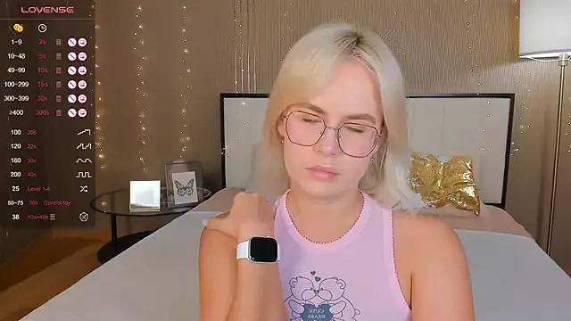 Bellatip from StripChat