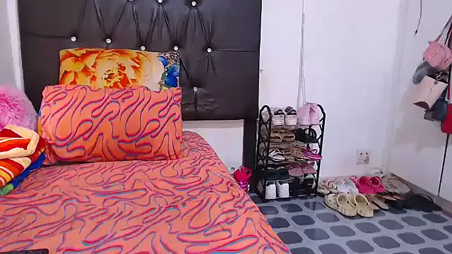 BigbootyNickyx from StripChat