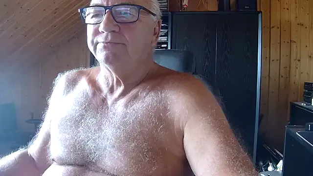 Biggandybig from StripChat