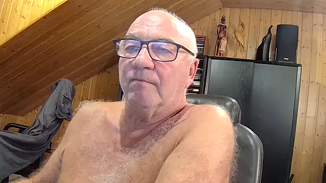 Biggandybig from StripChat