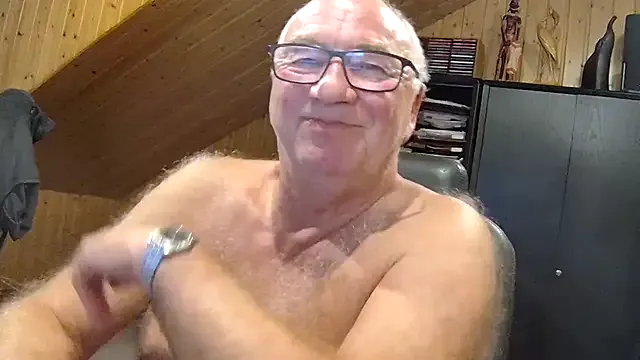 Biggandybig from StripChat