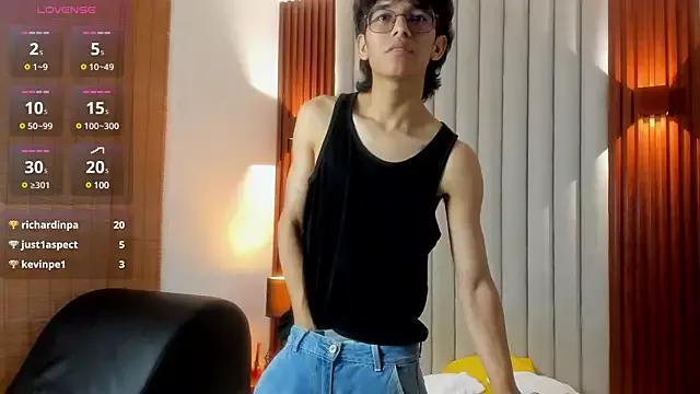 Billie_jr from StripChat
