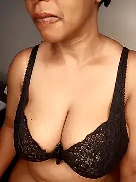 Boobsnipplian from StripChat