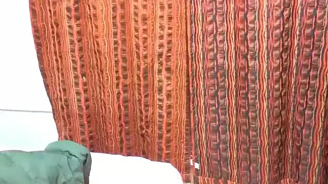 CaramelDelux27 from StripChat