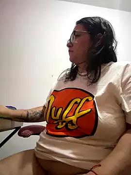 CinnamonCookiez from StripChat