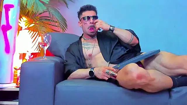 Dennis_cox1 from StripChat
