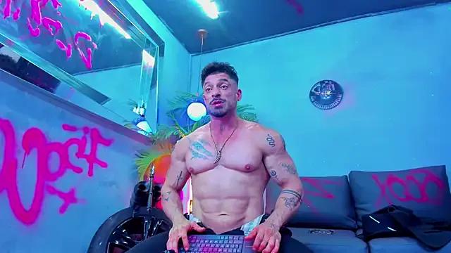 Dennis_cox1 from StripChat