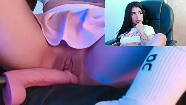 Dixie_grey1 from StripChat